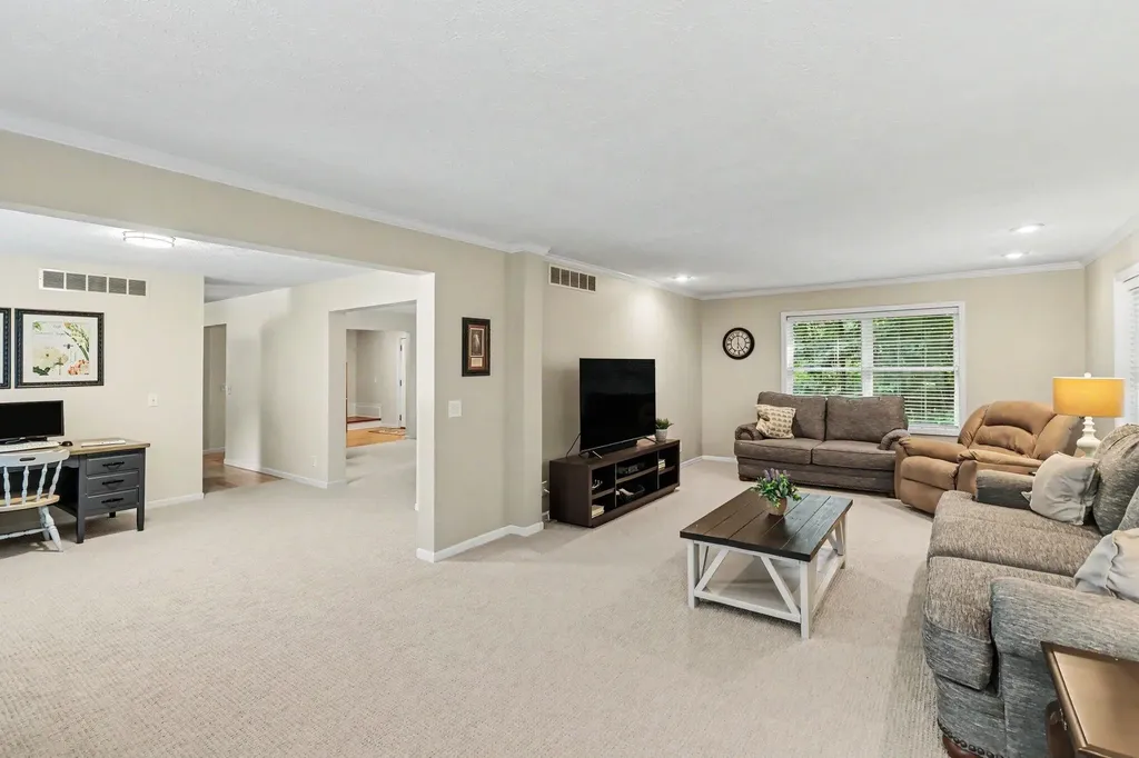 5856 Windingwood Drive Oshtemo Charter Township MI 49009