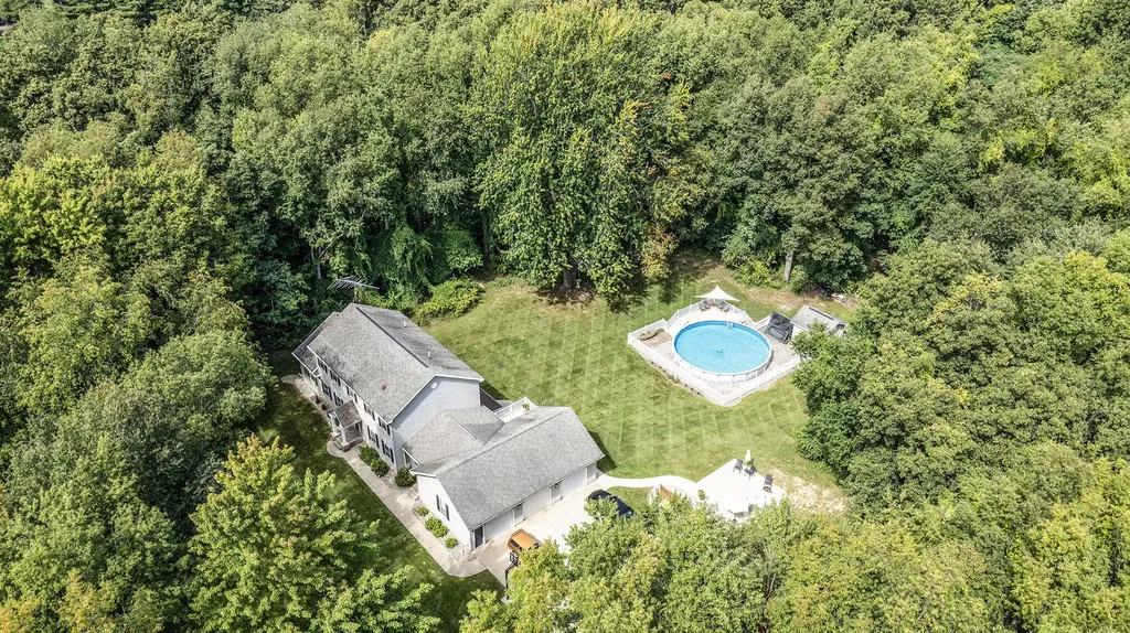 5856 Windingwood Drive Oshtemo Charter Township MI 49009
