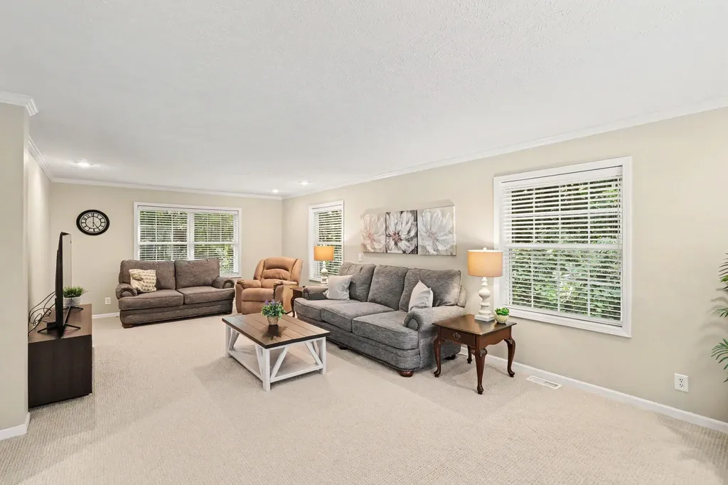 5856 Windingwood Drive Oshtemo Charter Township MI 49009