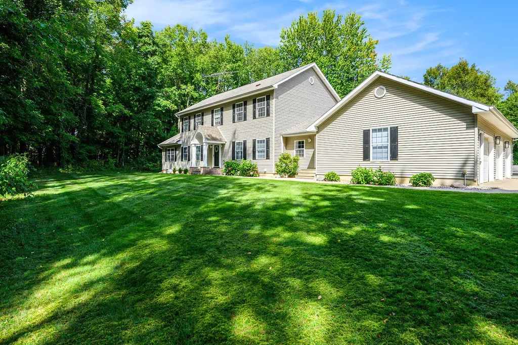 5856 Windingwood Drive Oshtemo Charter Township MI 49009