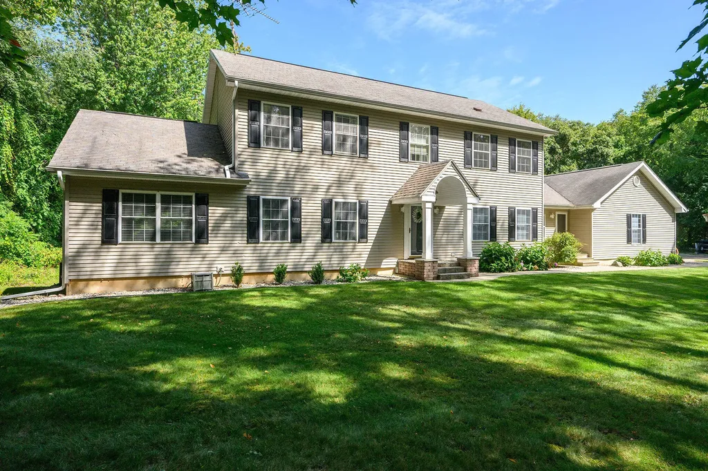 5856 Windingwood Drive Oshtemo Charter Township MI 49009