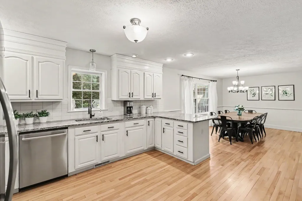 5856 Windingwood Drive Oshtemo Charter Township MI 49009