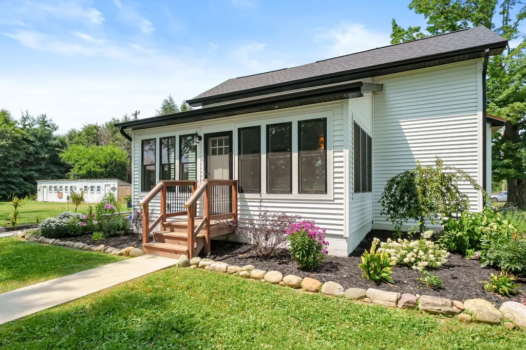3386 S 38th Street Charleston Township MI 49034
