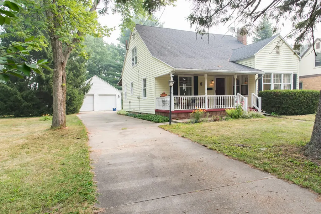 420 Evelyn Avenue Kalamazoo City MI 49001