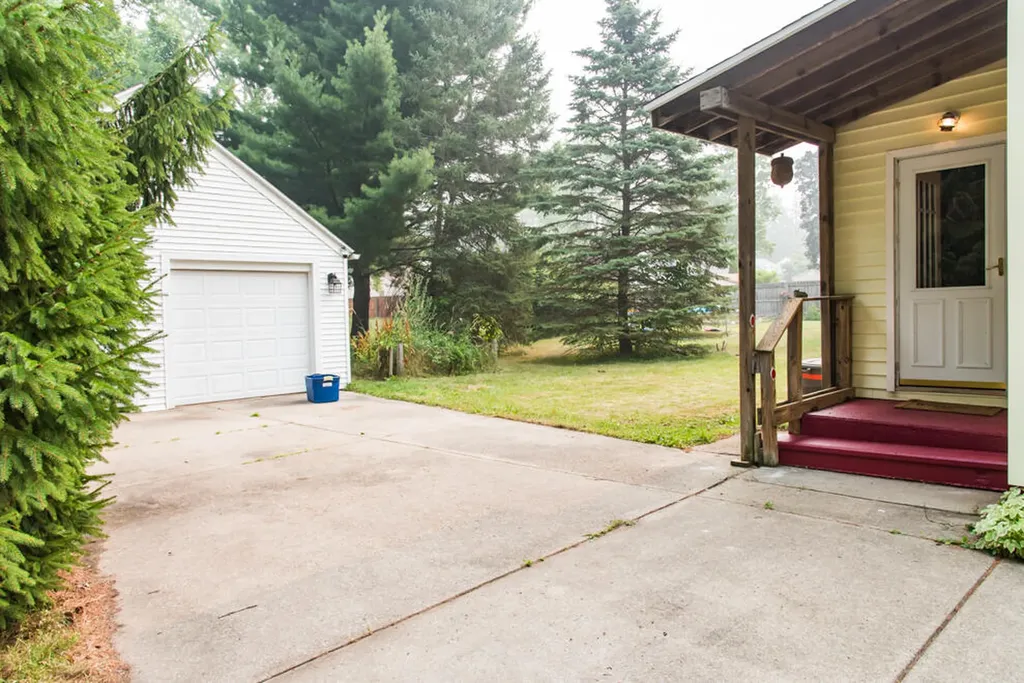 420 Evelyn Avenue Kalamazoo City MI 49001