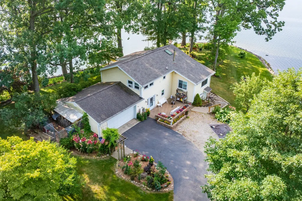 12101 Oakridge Road Prairieville Township MI 49080