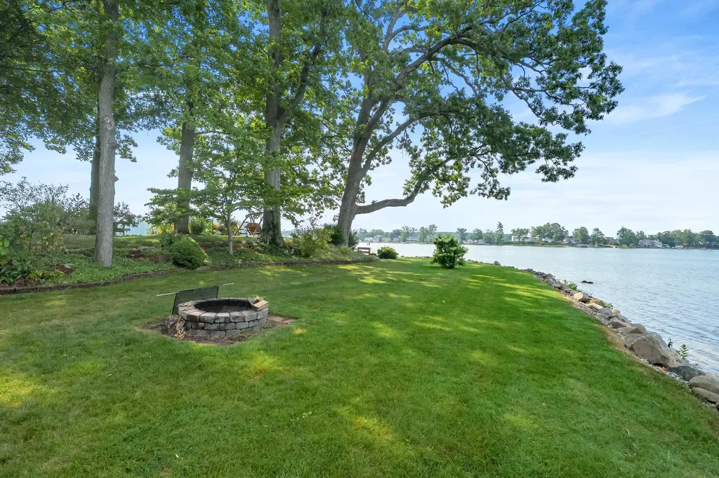 12101 Oakridge Road Prairieville Township MI 49080