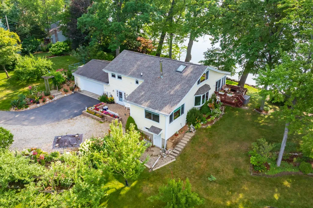 12101 Oakridge Road Prairieville Township MI 49080