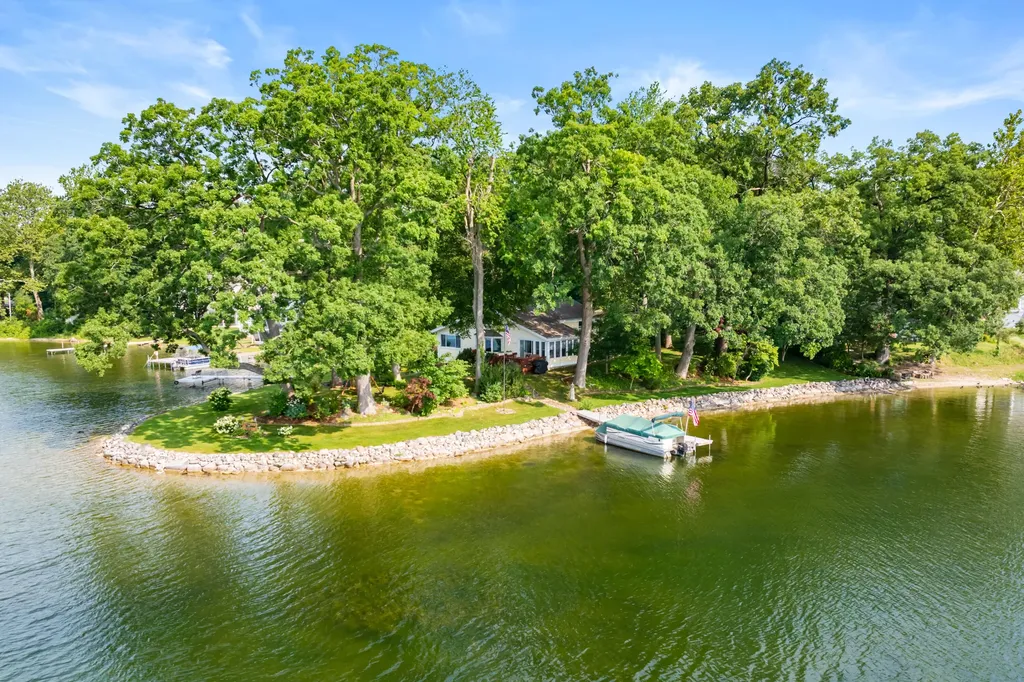 12101 Oakridge Road Prairieville Township MI 49080