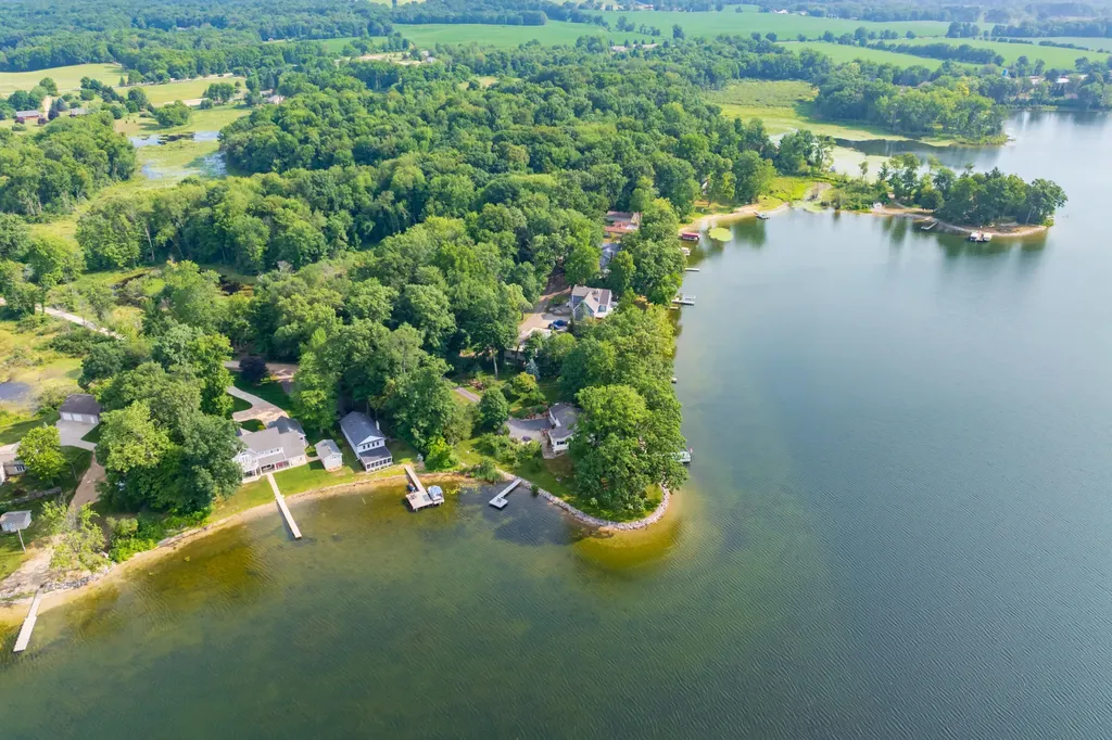 12101 Oakridge Road Prairieville Township MI 49080