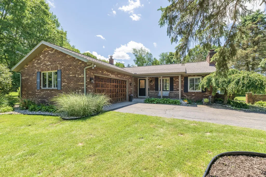 23103 Prairie View Court Almena Township MI 49071