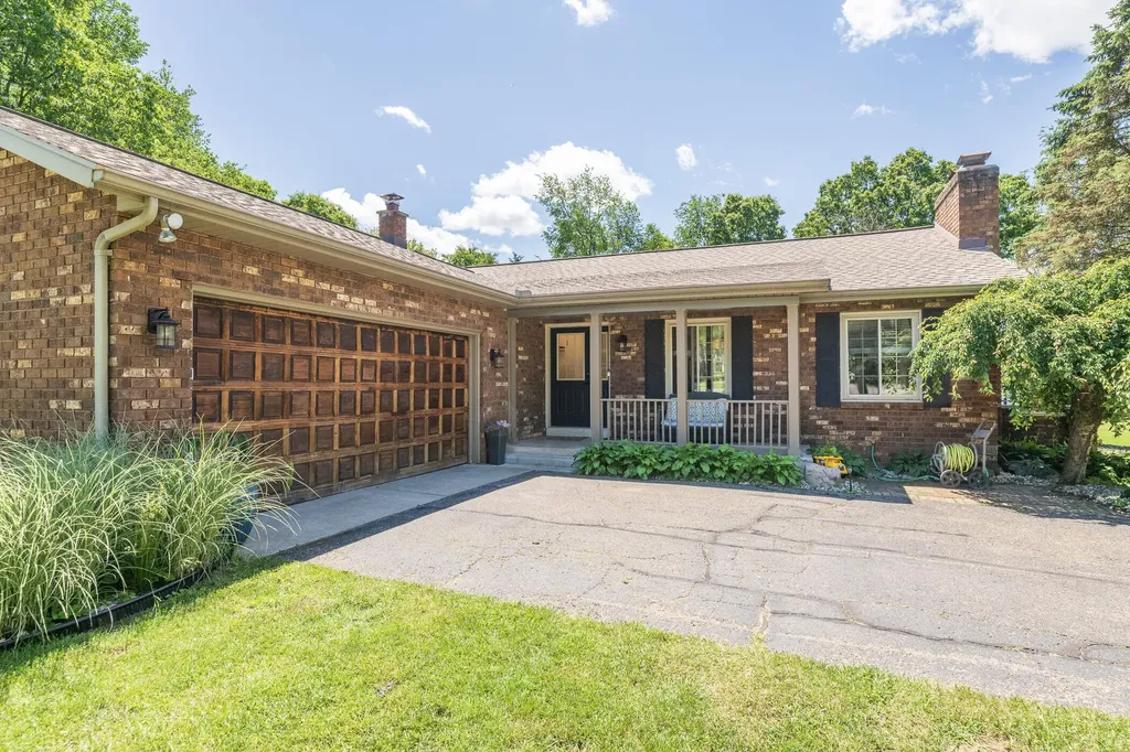 23103 Prairie View Court Almena Township MI 49071