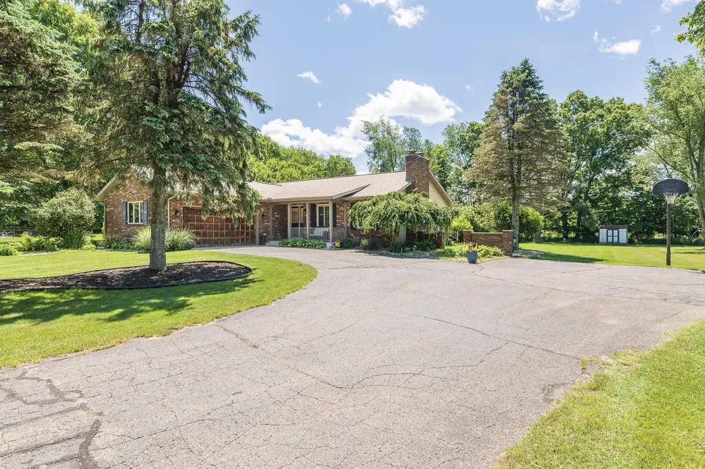 23103 Prairie View Court Almena Township MI 49071