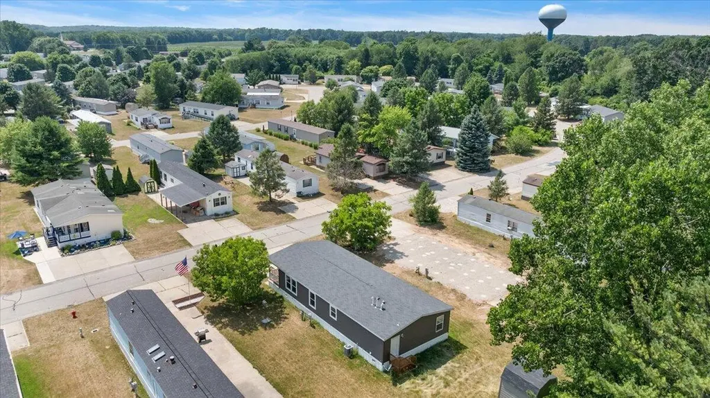 7422 Woods Edge Drive NE Plainfield Charter Township MI 49306
