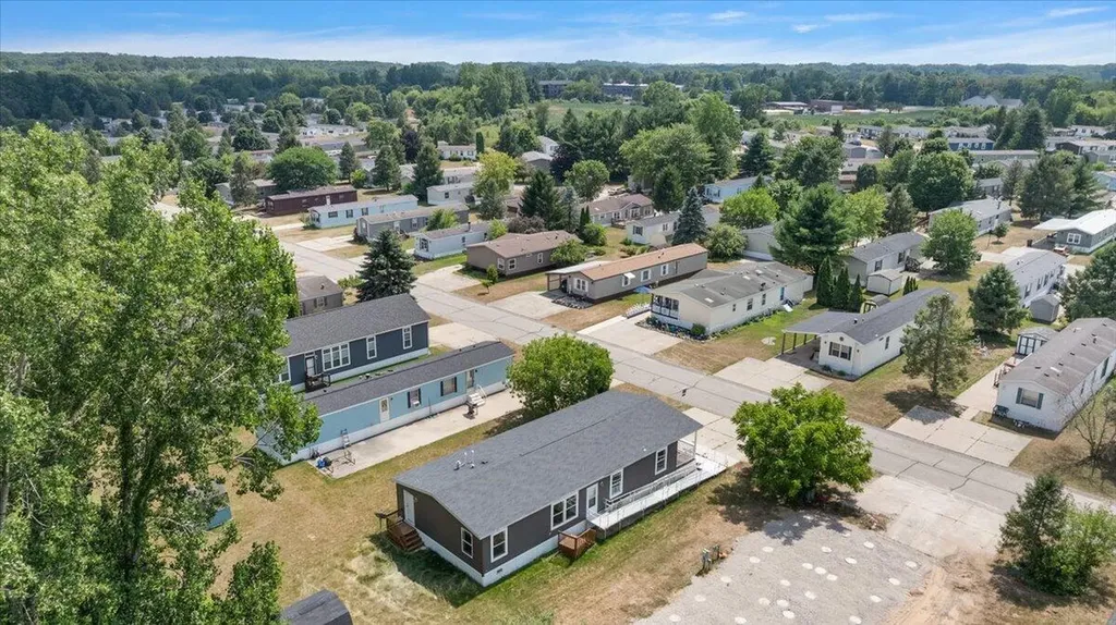7422 Woods Edge Drive NE Plainfield Charter Township MI 49306