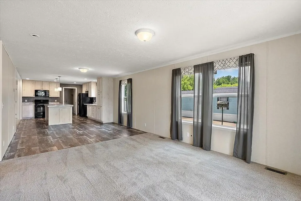 7422 Woods Edge Drive NE Plainfield Charter Township MI 49306