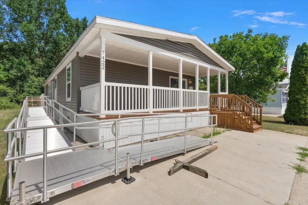 7422 Woods Edge Drive NE Plainfield Charter Township MI 49306