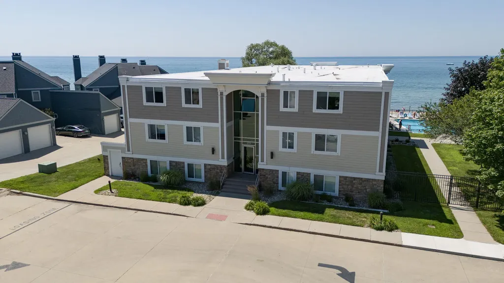 223 N Shore Drive South Haven City MI 49090