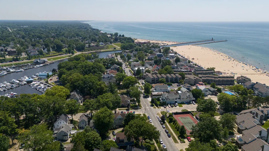 223 N Shore Drive South Haven City MI 49090
