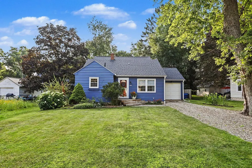 1418 Pinehurst Boulevard Kalamazoo Charter Township MI 49006