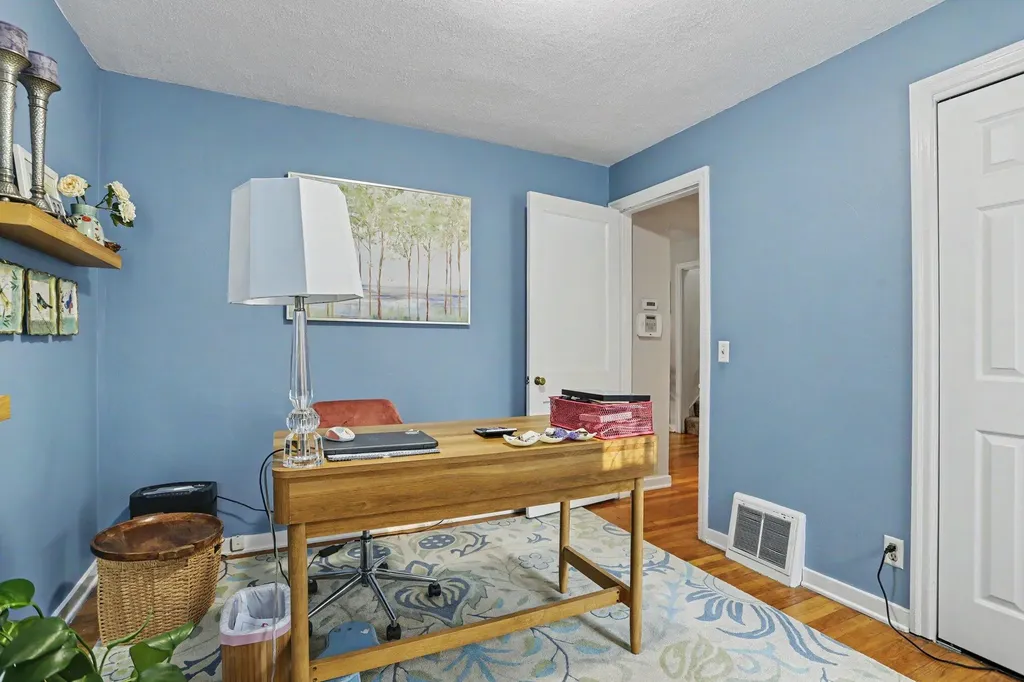 1418 Pinehurst Boulevard Kalamazoo Charter Township MI 49006