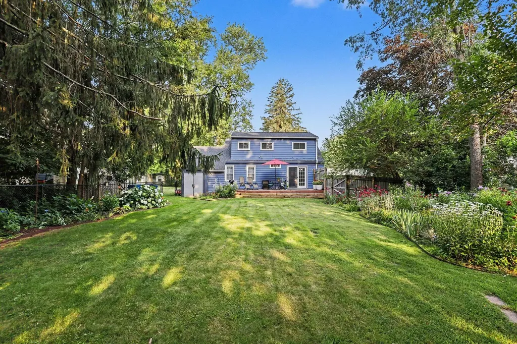 1418 Pinehurst Boulevard Kalamazoo Charter Township MI 49006
