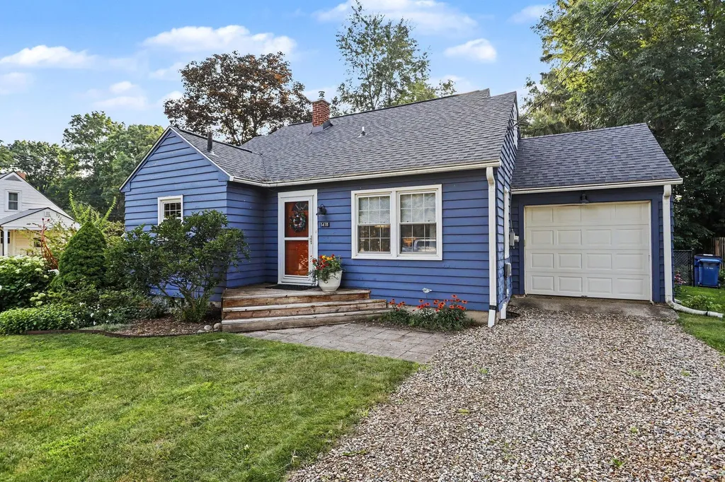 1418 Pinehurst Boulevard Kalamazoo Charter Township MI 49006