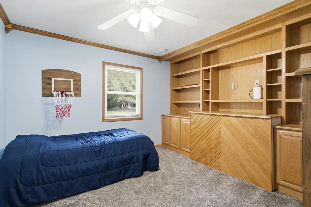 57089 Linda Avenue Lockport Township MI 49093
