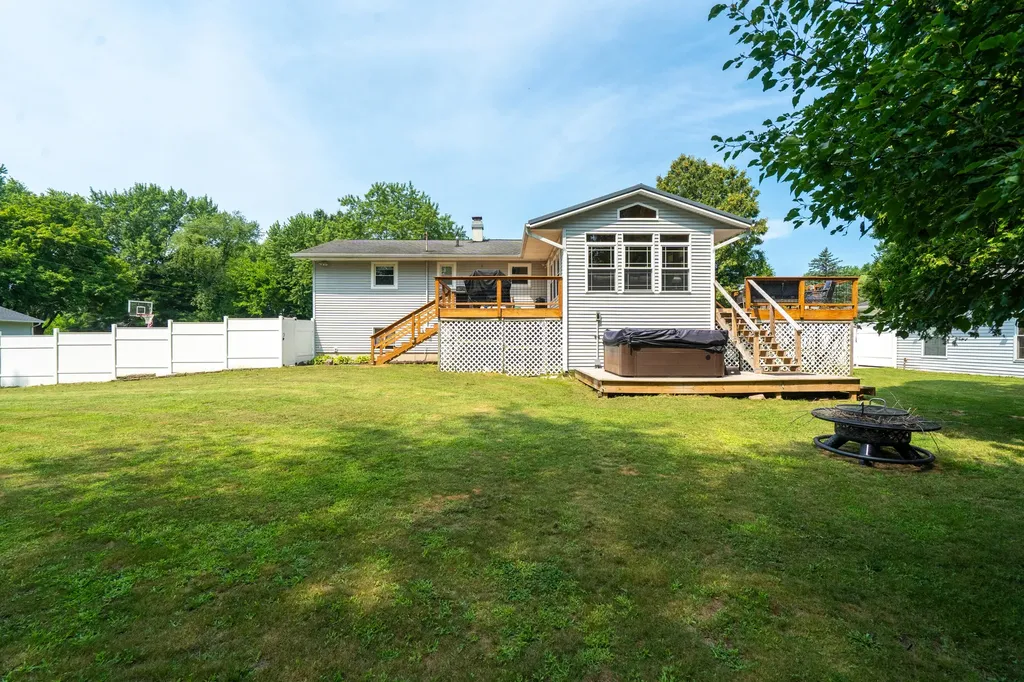 57089 Linda Avenue Lockport Township MI 49093