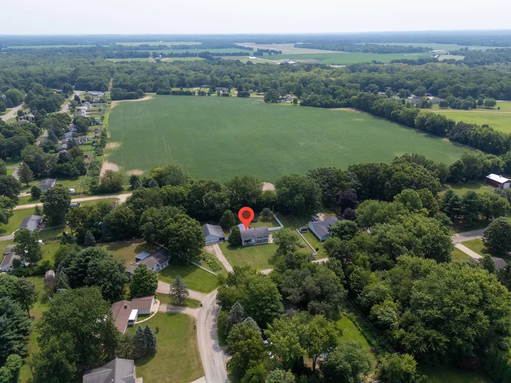 57089 Linda Avenue Lockport Township MI 49093