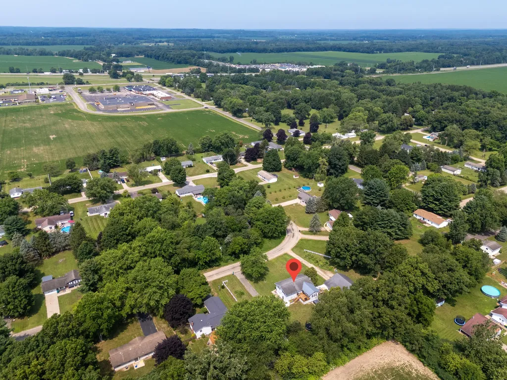 57089 Linda Avenue Lockport Township MI 49093