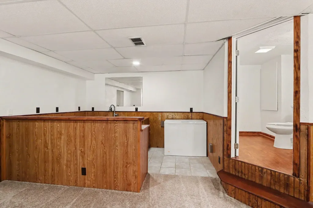 1667 Oakwood Trail Valley Township MI 49010