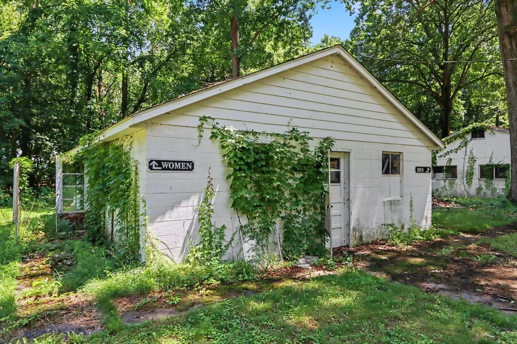 600 Grove Street Brady Township MI 49097