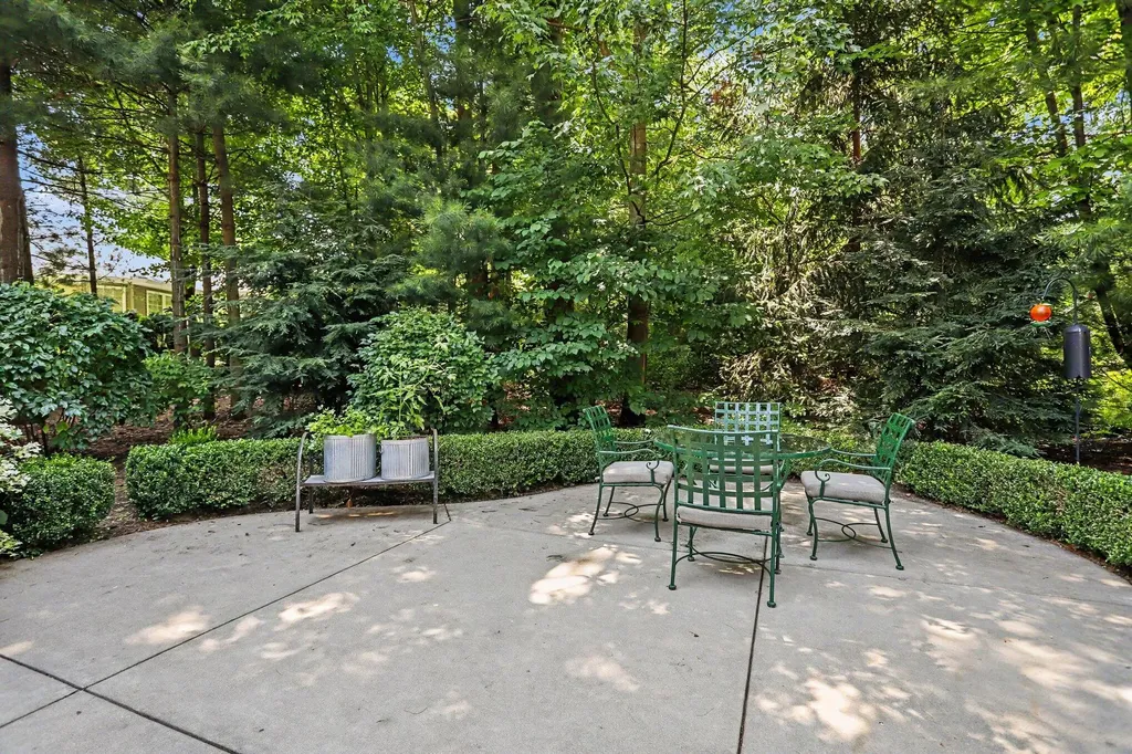 5543 N Red Pine Circle Texas Charter Township MI 49009