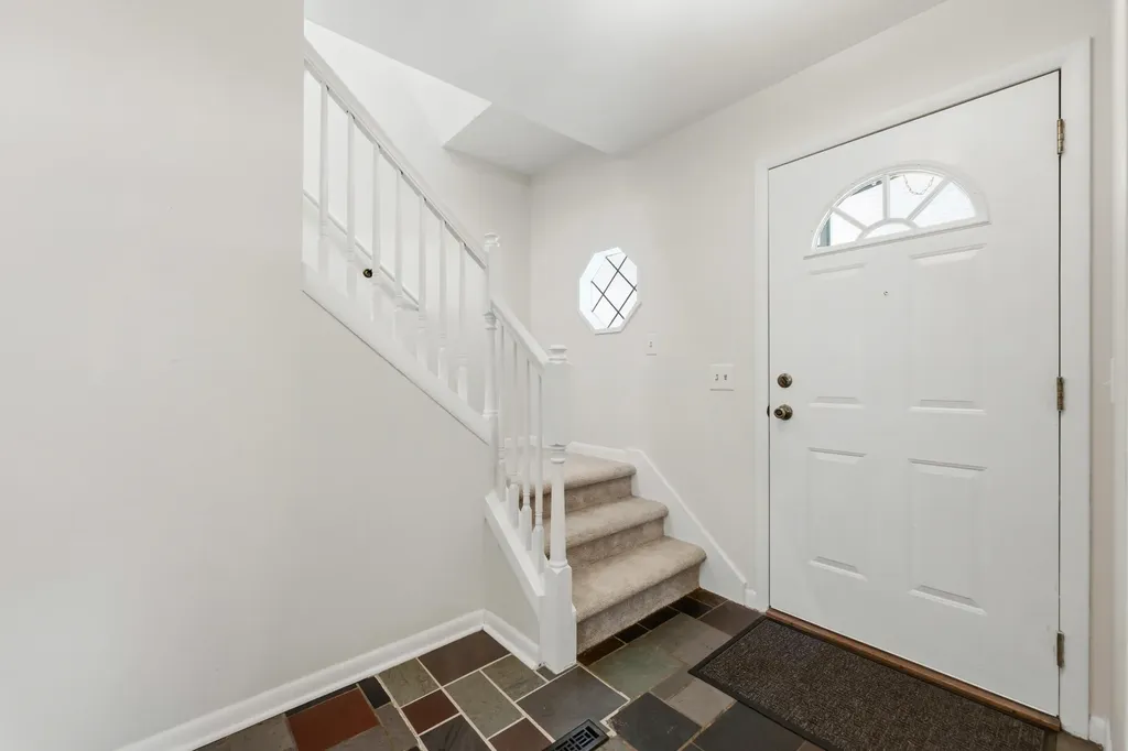 1818 Skyler Drive Kalamazoo City MI 49008