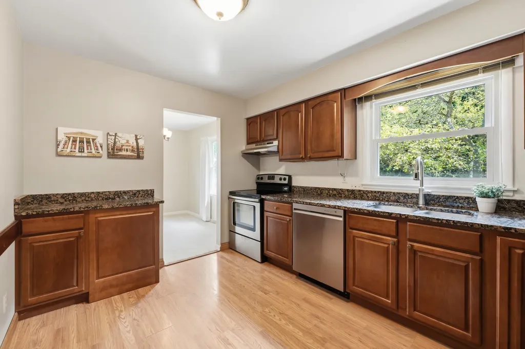 1818 Skyler Drive Kalamazoo City MI 49008
