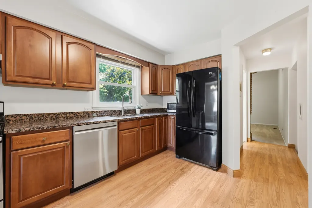 1818 Skyler Drive Kalamazoo City MI 49008