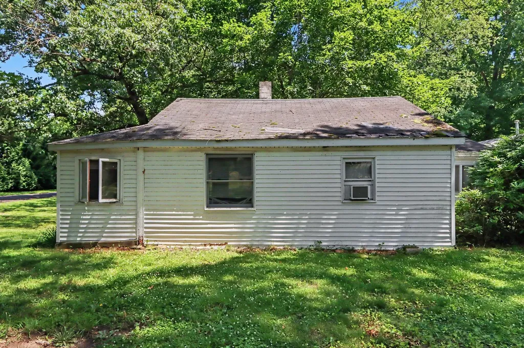 540 Grove Street Brady Township MI 49097