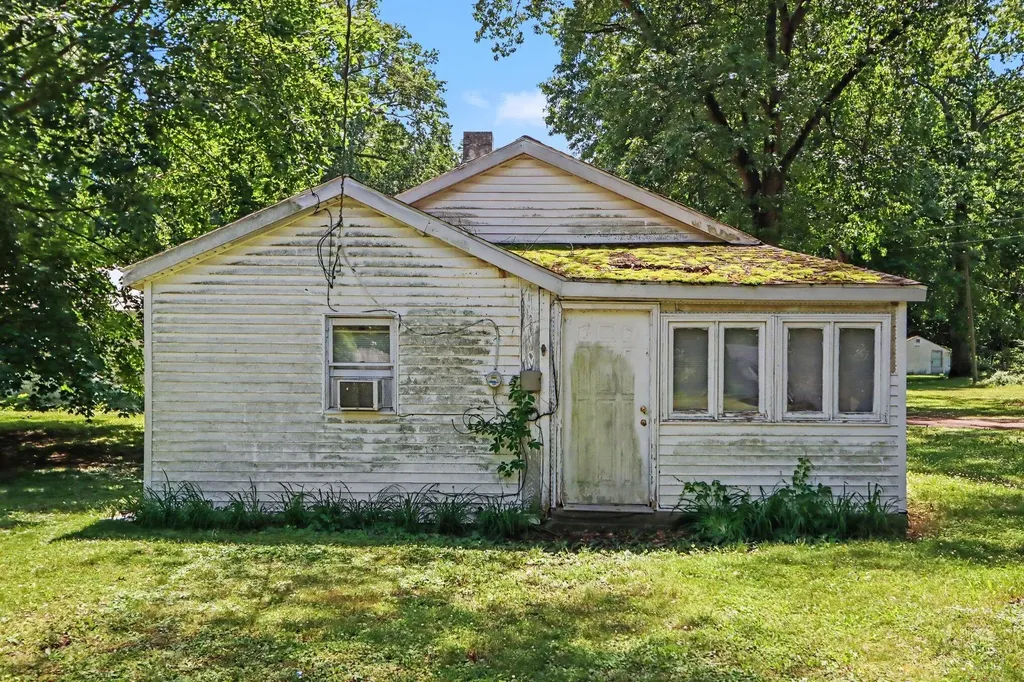 540 Grove Street Brady Township MI 49097