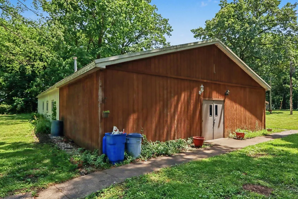 540 Grove Street Brady Township MI 49097