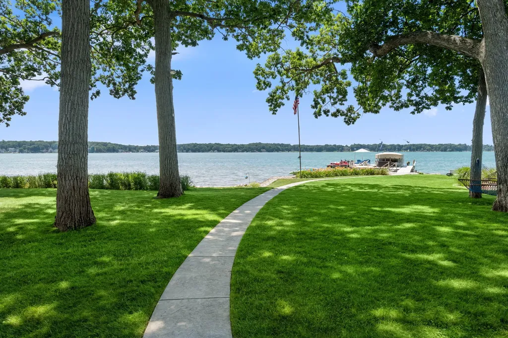 3052 Oakdale Avenue Ross Township MI 49060