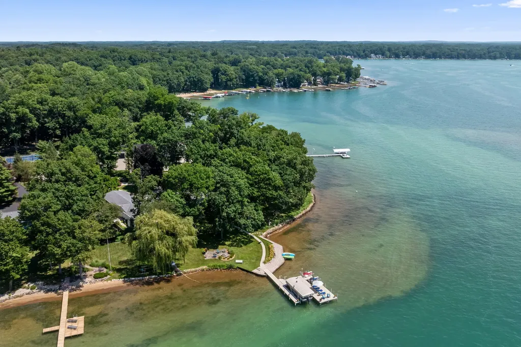 3052 Oakdale Avenue Ross Township MI 49060