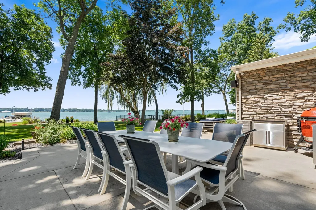 3052 Oakdale Avenue Ross Township MI 49060