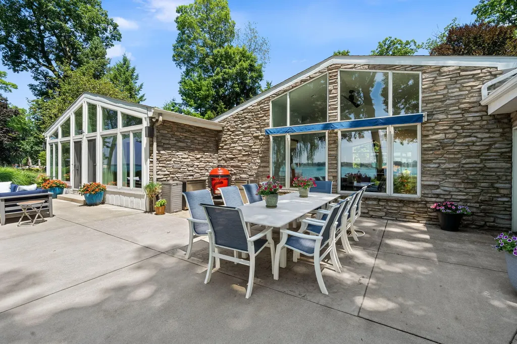 3052 Oakdale Avenue Ross Township MI 49060