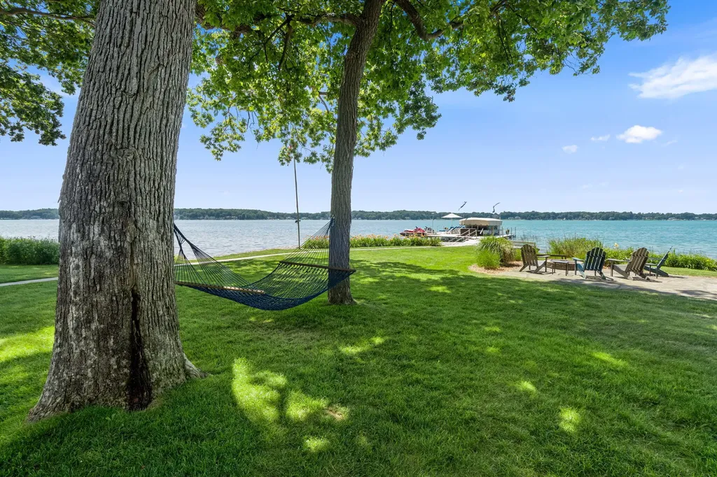 3052 Oakdale Avenue Ross Township MI 49060