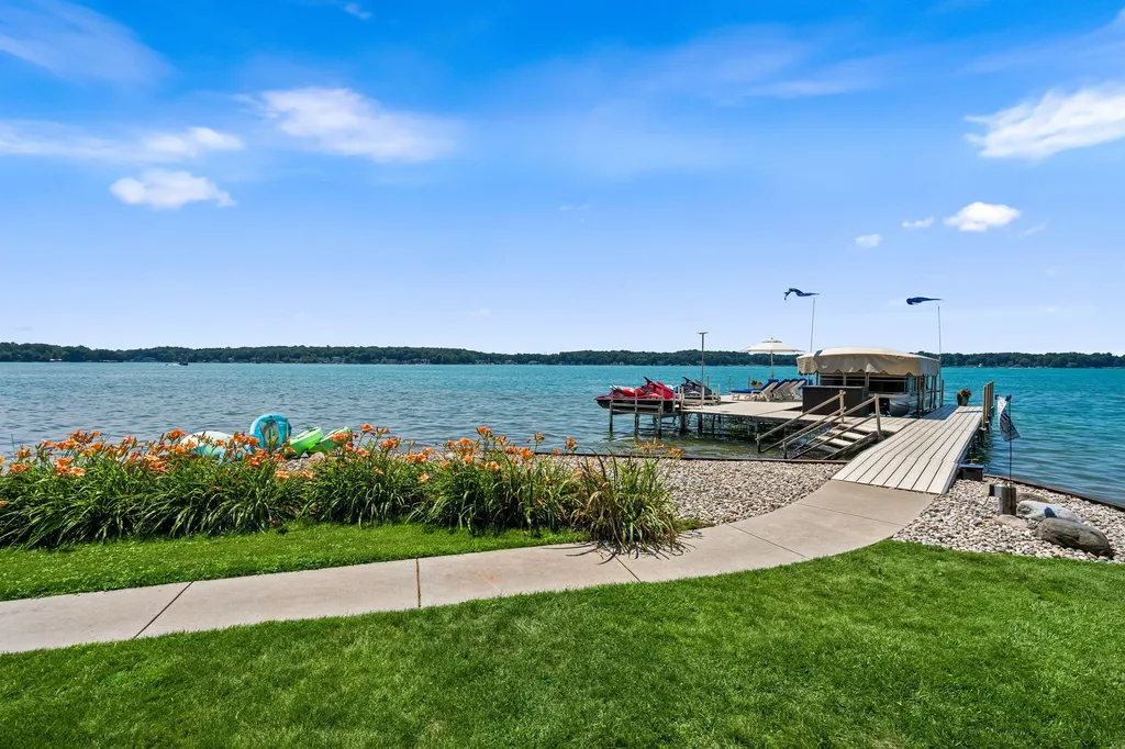 3052 Oakdale Avenue Ross Township MI 49060