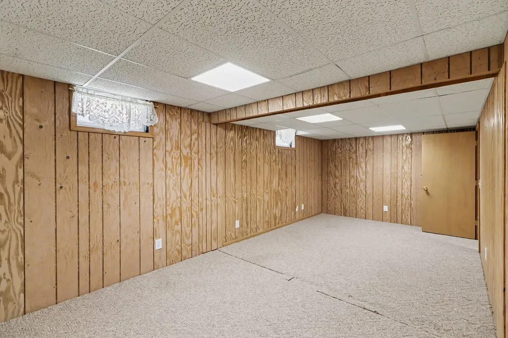 31421 64th Avenue Antwerp Township MI 49065