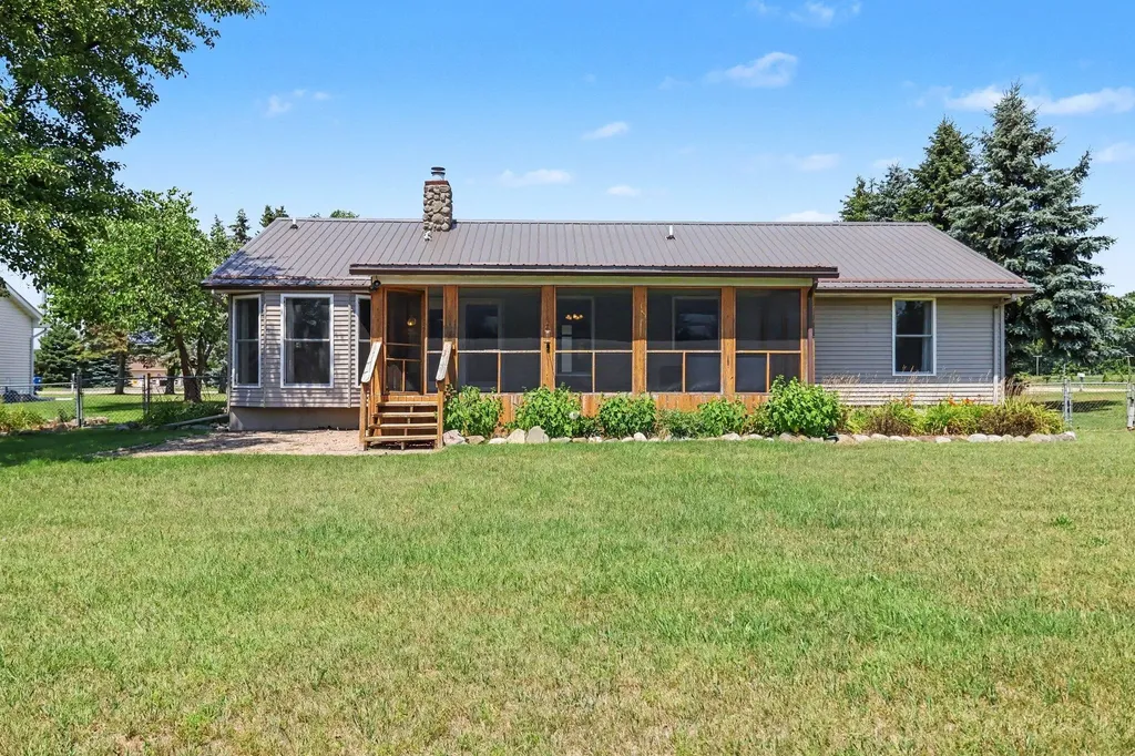 31421 64th Avenue Antwerp Township MI 49065