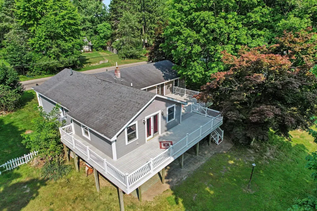 58881 Yeatter Road Colon Township MI 49040
