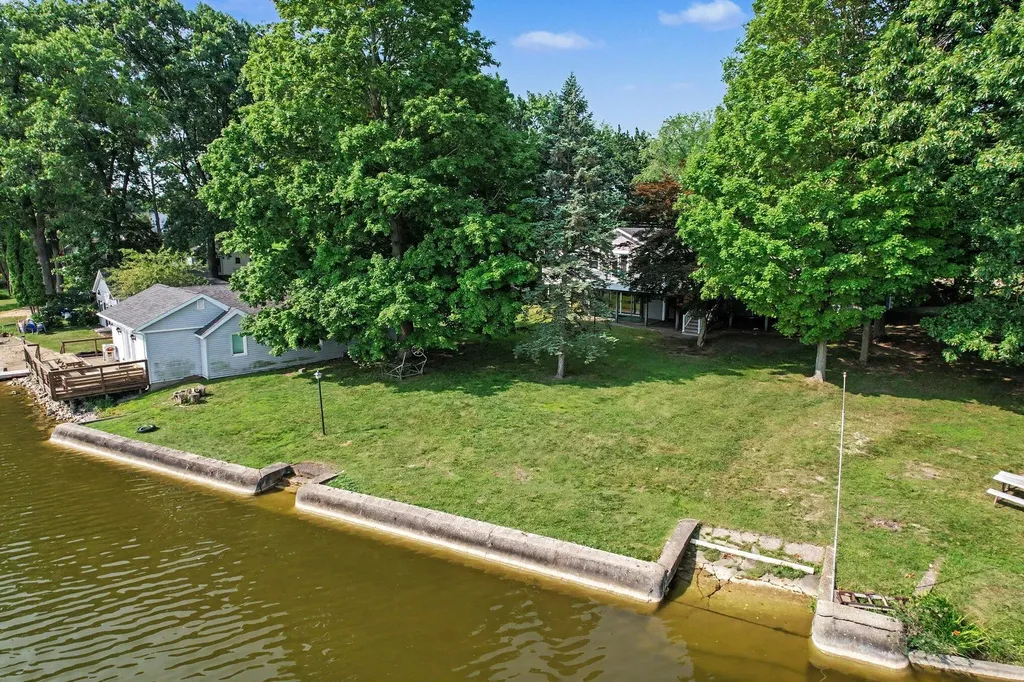 58881 Yeatter Road Colon Township MI 49040